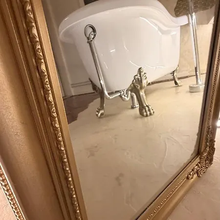 Prázdninový dům Forest View, Klimaanlage Im Studio, Ganzes Haus 100qm, 2 Schlafzimmer, 2 Baeder, Badewanne, Garten & Terrasse *