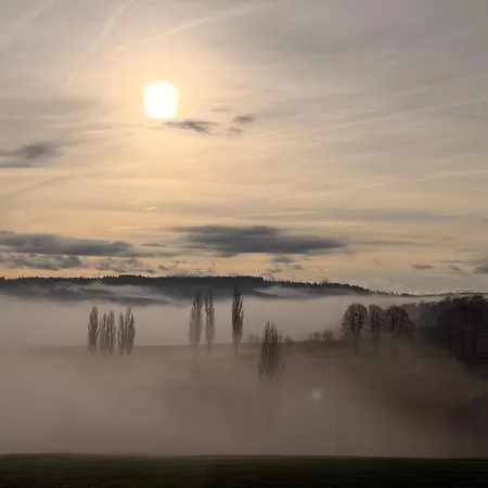 Prázdninový dům Forest View, Ganzes Haus 100qm, 2 Schlafzimmer, 2 Baeder, Badewanne, Garten & Terrasse