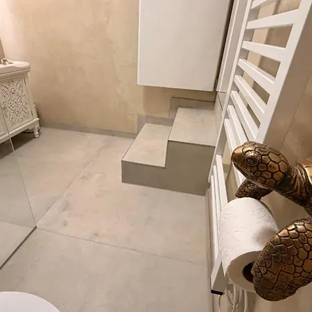 Forest View, Klimaanlage Im Studio, Ganzes Haus 100qm, 2 Schlafzimmer, 2 Baeder, Badewanne, Garten & Terrasse Prázdninový dům Braunfels