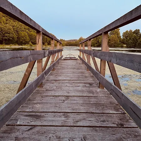 Forest View, Ganzes Haus 100qm, 2 Schlafzimmer, 2 Baeder, Badewanne, Garten & Terrasse * Braunfels