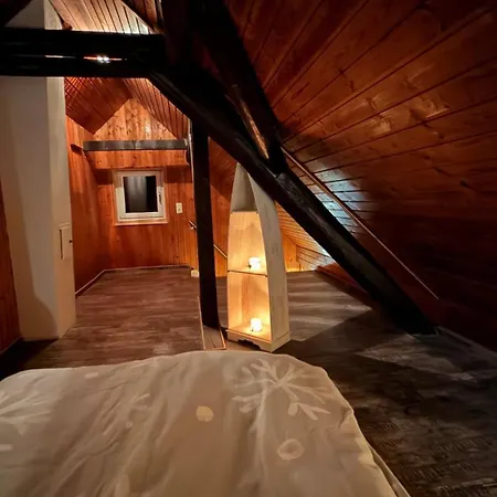 Forest View, Klimaanlage Im Studio, Ganzes Haus 100qm, 2 Schlafzimmer, 2 Baeder, Badewanne, Garten & Terrasse *