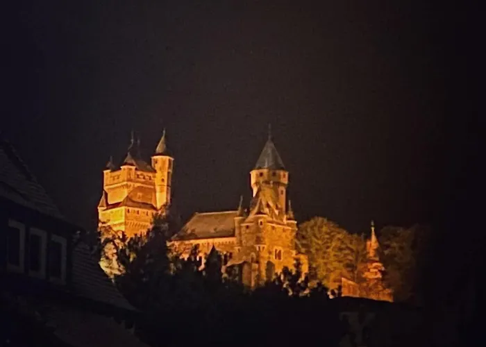 Hébergement de vacances Forest View, Ganzes Haus 100qm, 2 Schlafzimmer, 2 Baeder, Badewanne, Garten & Terrasse Braunfels