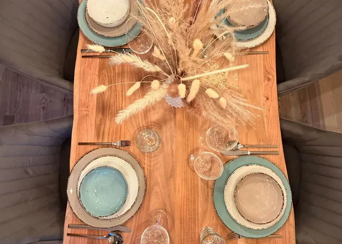 Forest View, Ganzes Haus 100qm, 2 Schlafzimmer, 2 Baeder, Badewanne, Garten & Terrasse Hébergement de vacances Braunfels