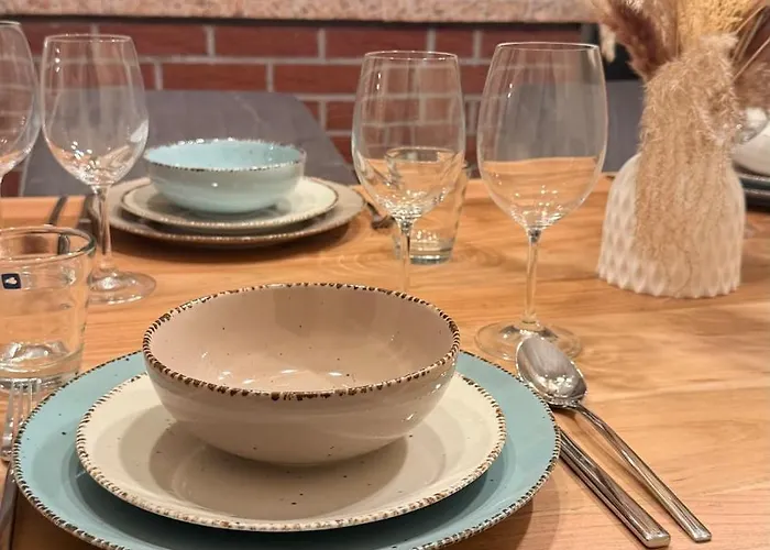 Prázdninový dům Forest View, Ganzes Haus 100qm, 2 Schlafzimmer, 2 Baeder, Badewanne, Garten & Terrasse