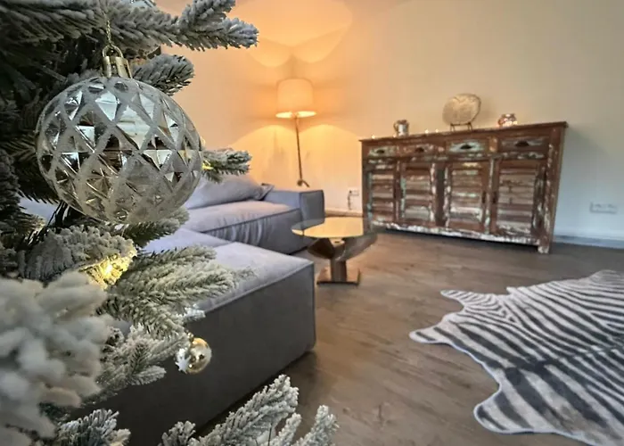 Forest View, Ganzes Haus 100qm, 2 Schlafzimmer, 2 Baeder, Badewanne, Garten & Terrasse Prázdninový dům