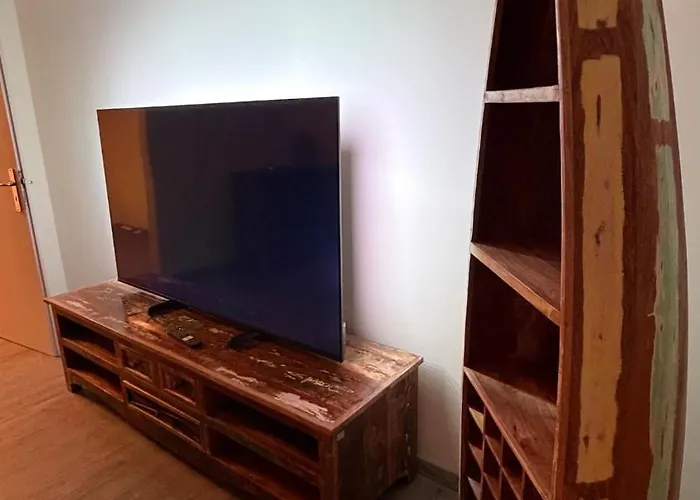 Prázdninový dům Forest View, Ganzes Haus 100qm, 2 Schlafzimmer, 2 Baeder, Badewanne, Garten & Terrasse