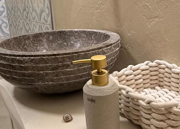 Forest View, Ganzes Haus 100qm, 2 Schlafzimmer, 2 Baeder, Badewanne, Garten & Terrasse Braunfels