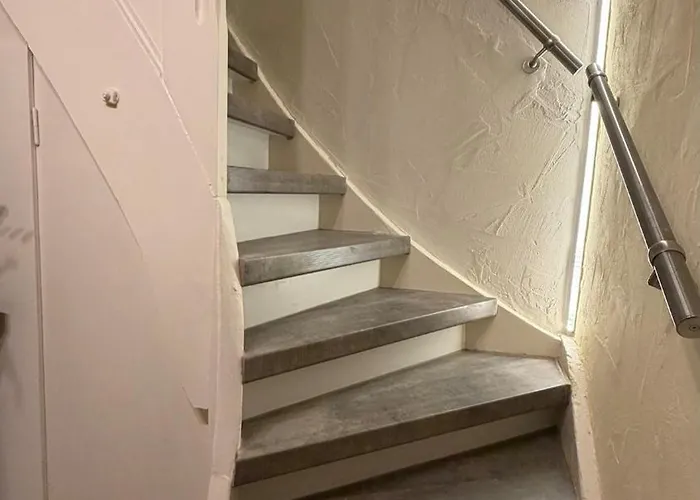 Forest View, Ganzes Haus 100qm, 2 Schlafzimmer, 2 Baeder, Badewanne, Garten & Terrasse * Braunfels