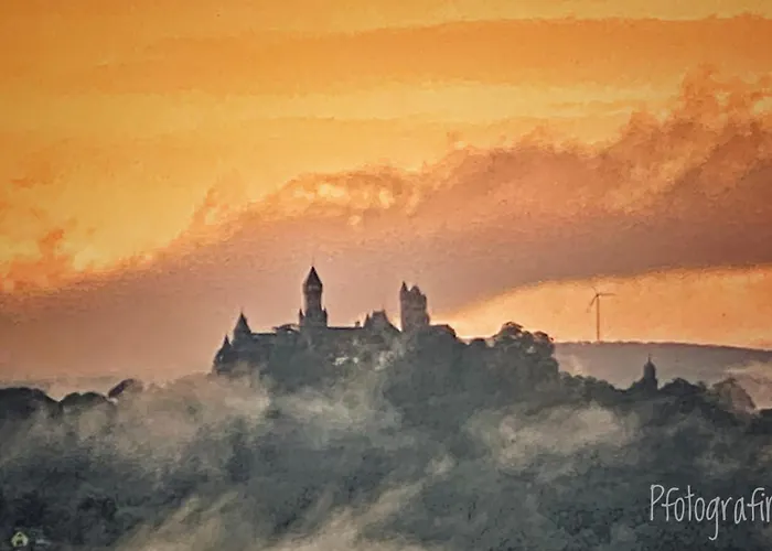 Forest View, Ganzes Haus 100qm, 2 Schlafzimmer, 2 Baeder, Badewanne, Garten & Terrasse * Braunfels