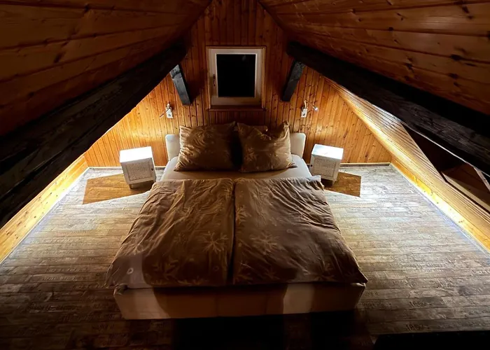 Forest View, Ganzes Haus 100qm, 2 Schlafzimmer, 2 Baeder, Badewanne, Garten & Terrasse Braunfels